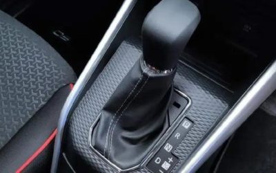 Kenali Kode Pada Tuas Transmisi Mobil Matic